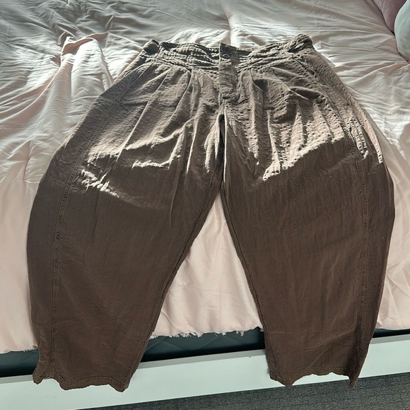 Popcorn material slacks - Picture 1 of 5